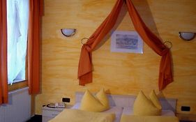 Hotel Zur Post  3*